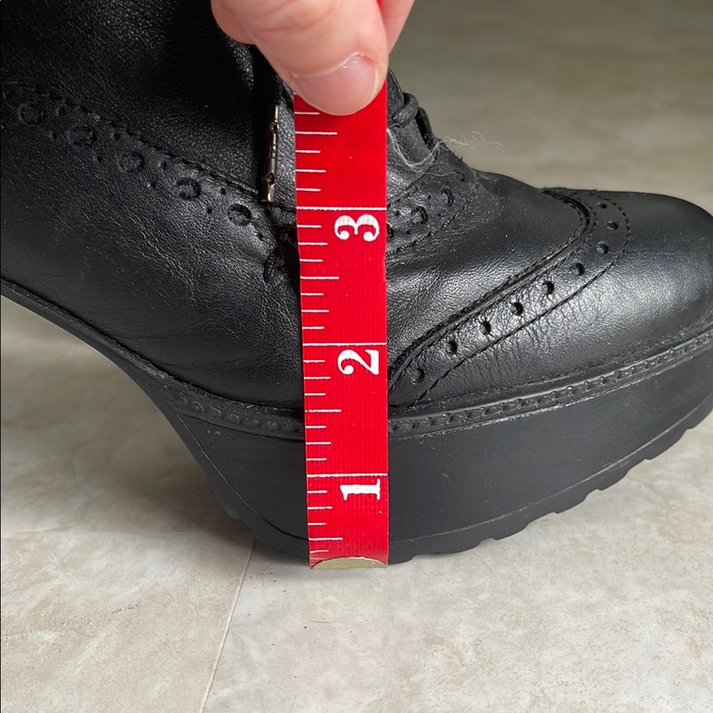 Pons Quintana Black Heeled Oxfords with Brogue Detailing - Picture 6 of 7
